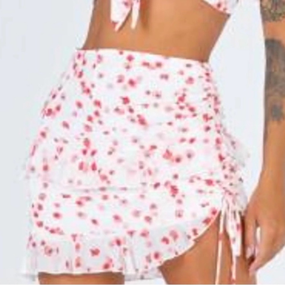 Princess Polly Secret Love Skirt Size 4